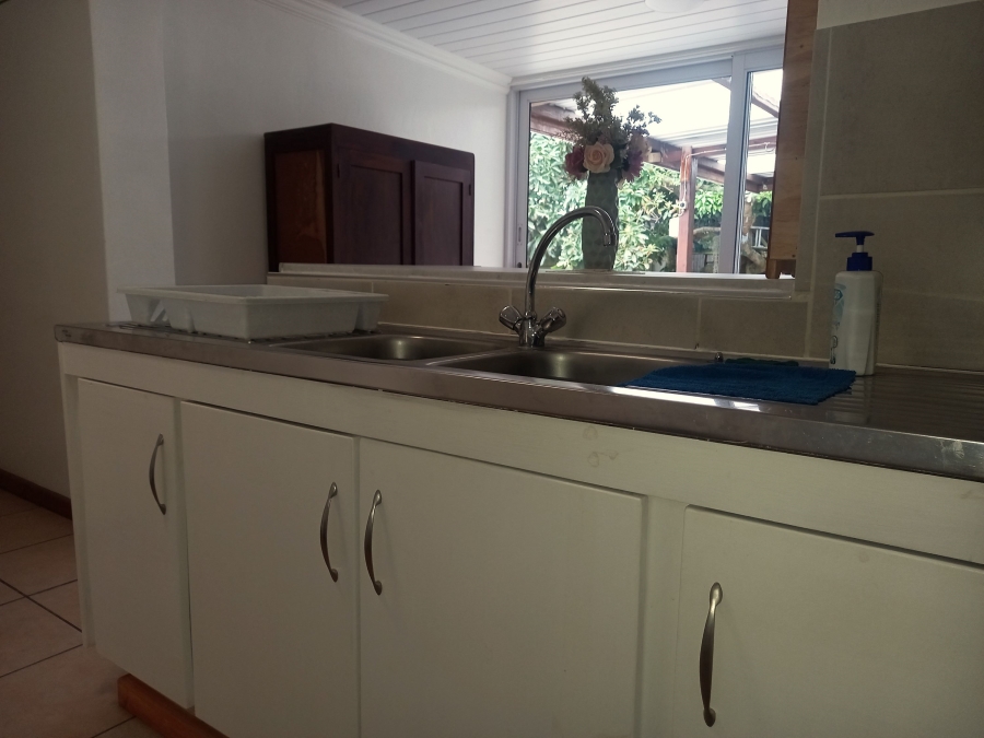 3 Bedroom Property for Sale in Sedgefield Central Western Cape